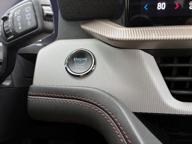 Used 2025 Ford Explorer Active w/ Active Comfort Package image 28