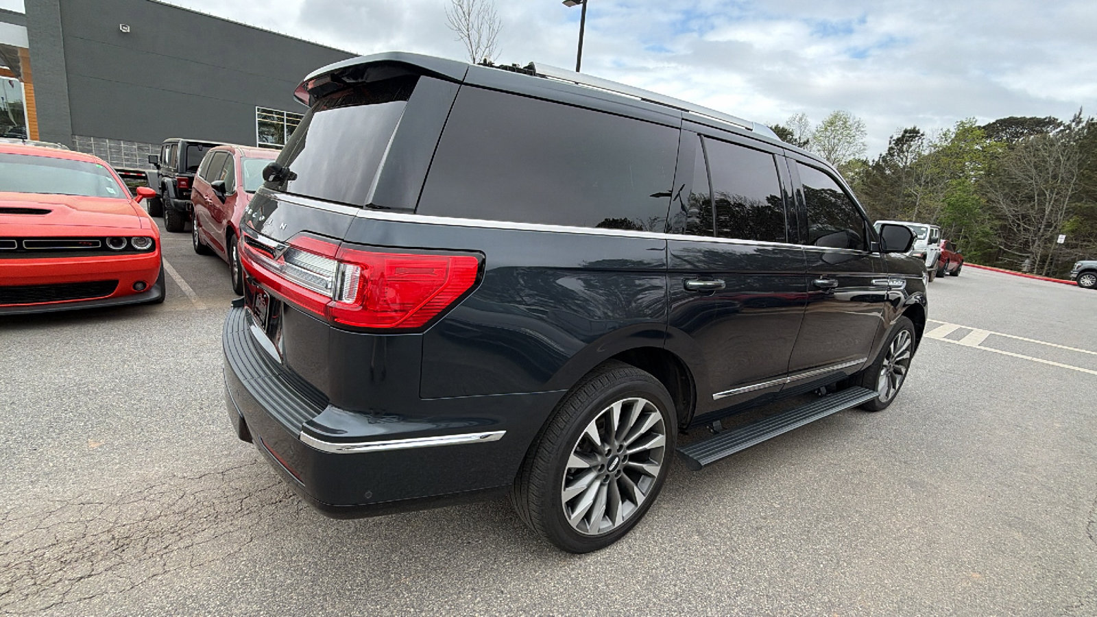 Used 2021 Lincoln Navigator Reserve w/ Luxury Package image 8