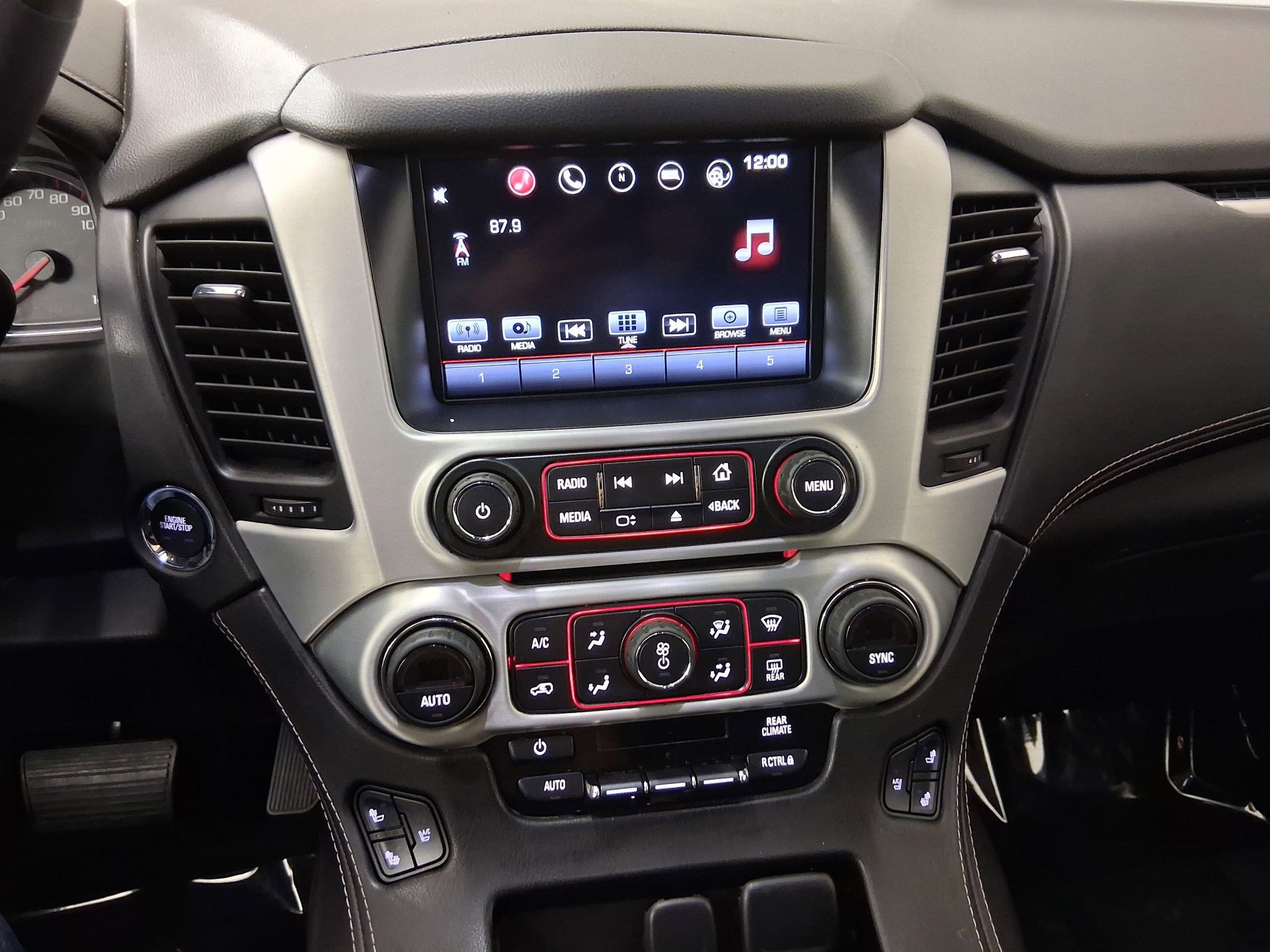 Used 2016 GMC Yukon SLT w/ Open Road Package image 25