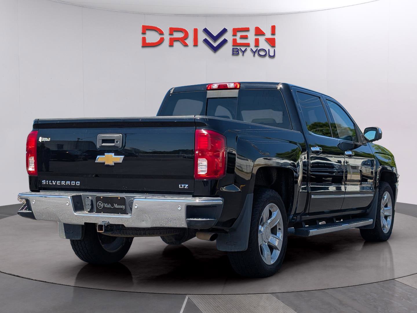 Used 2018 Chevrolet Silverado 1500 LTZ w/ Sport Package AWD/4WD image 5
