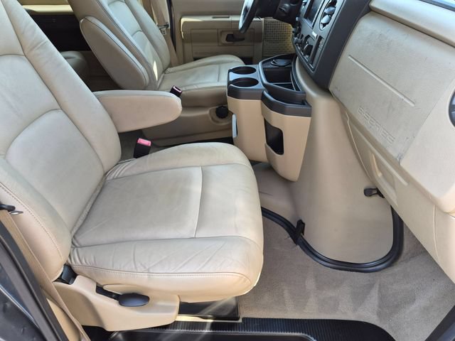 Used 2011 Ford E-150 and Econoline 150 Wagon w/ XLT Premium Pkg RWD image 19