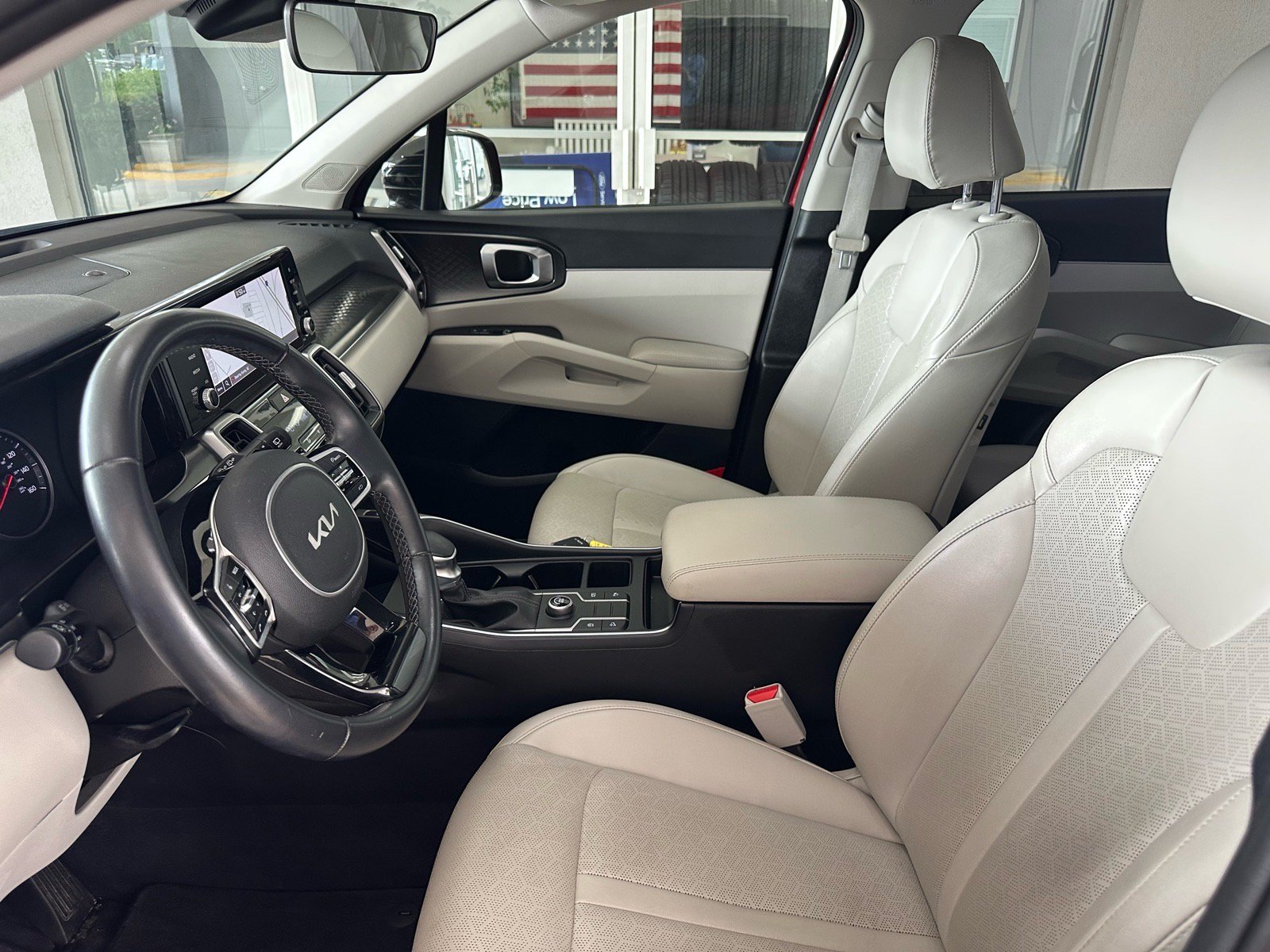 Used 2022 Kia Sorento S w/ Panoramic Sunroof Package FWD image 15