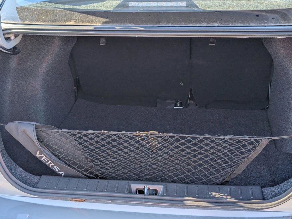 New 2025 Nissan Versa SR w/ Trunk Package image 12