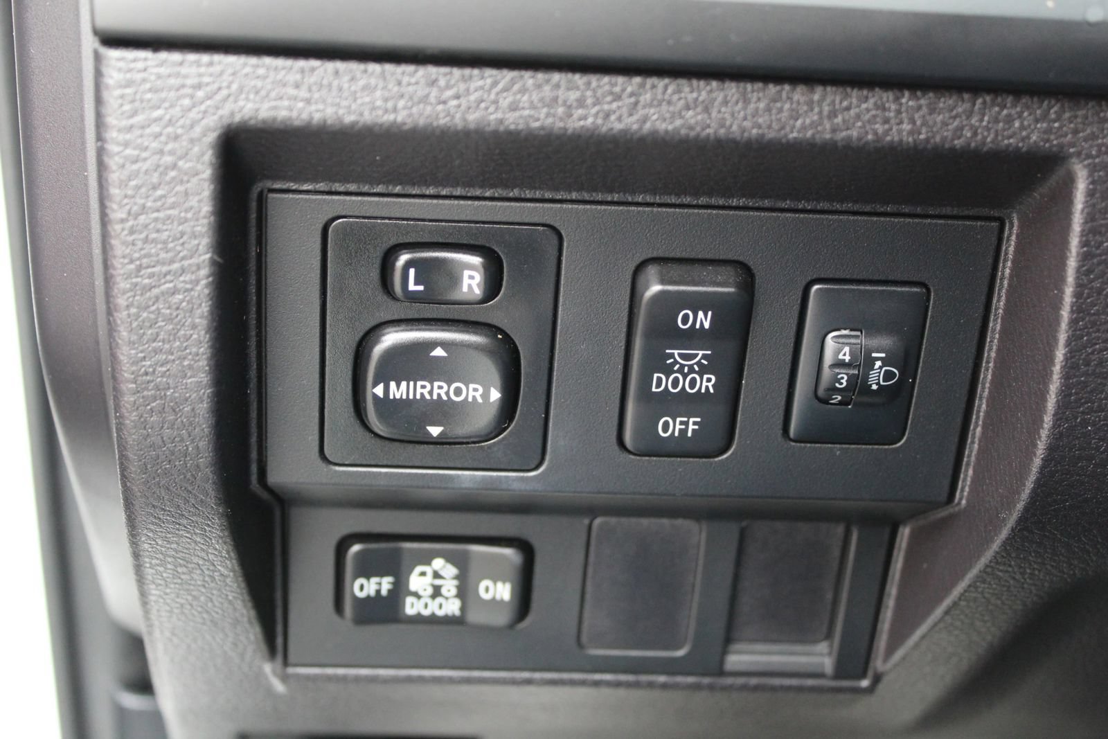 Used 2014 Toyota Tundra SR RWD image 22