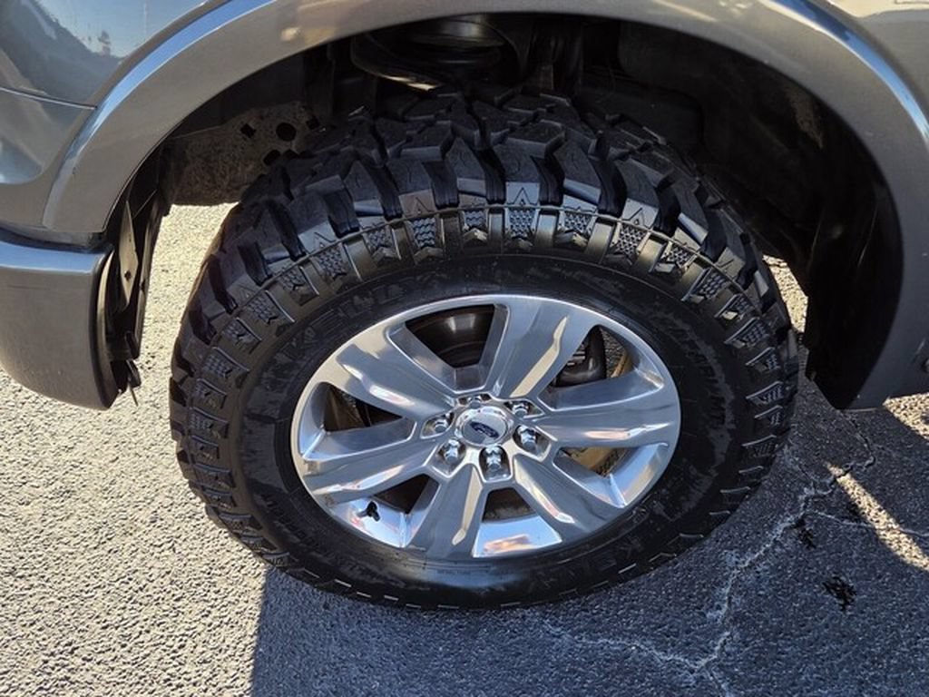 Used 2015 Ford F150 Platinum w/ Equipment Group 701A Luxury AWD/4WD image 2