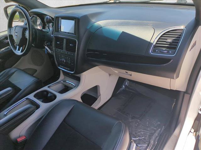 Used 2014 Dodge Grand Caravan SXT FWD image 21