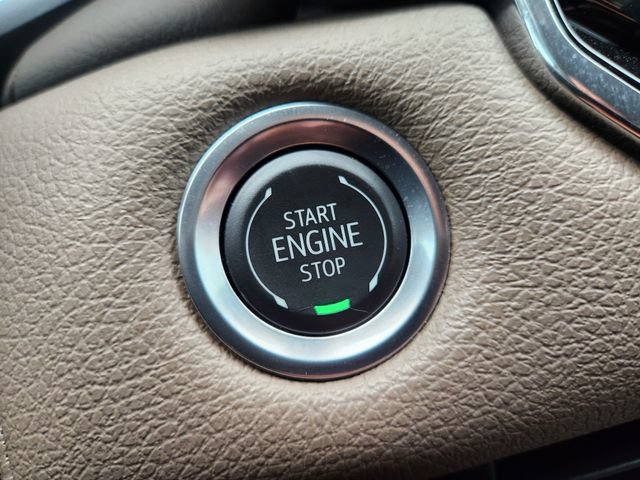 Used 2024 GMC Canyon Denali AWD/4WD image 8