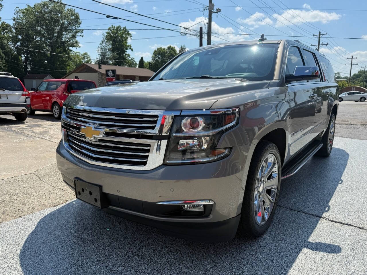 Used 2017 Chevrolet Suburban Premier AWD/4WD image 2