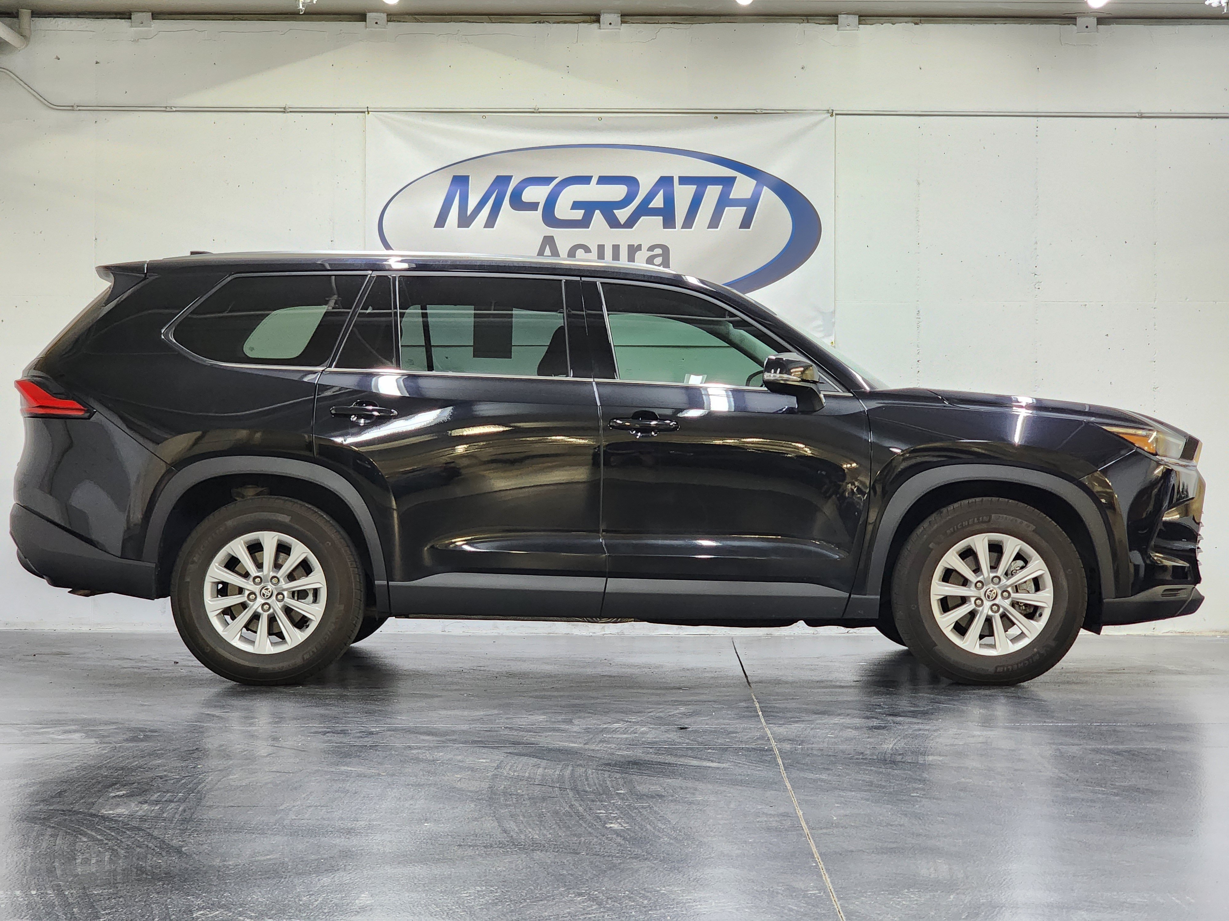 Used 2024 Toyota Grand Highlander AWD image 5