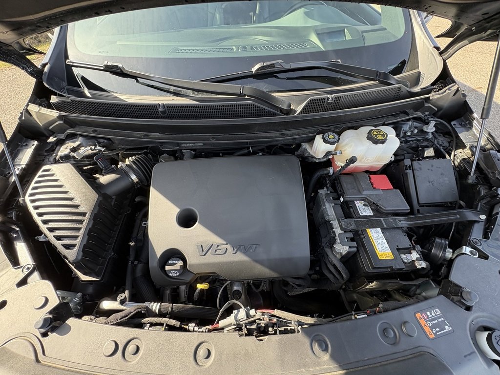 Used 2024 Buick Enclave Premium image 16