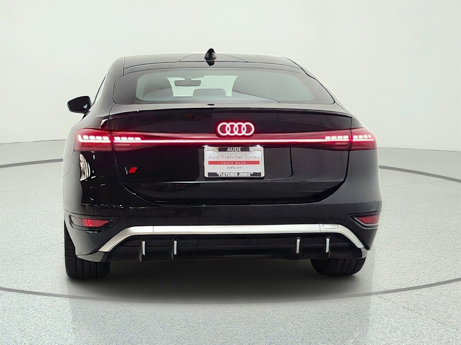 Used 2025 Audi S6 e-tron Premium Plus w/ Premium Plus AWD/4WD image 6