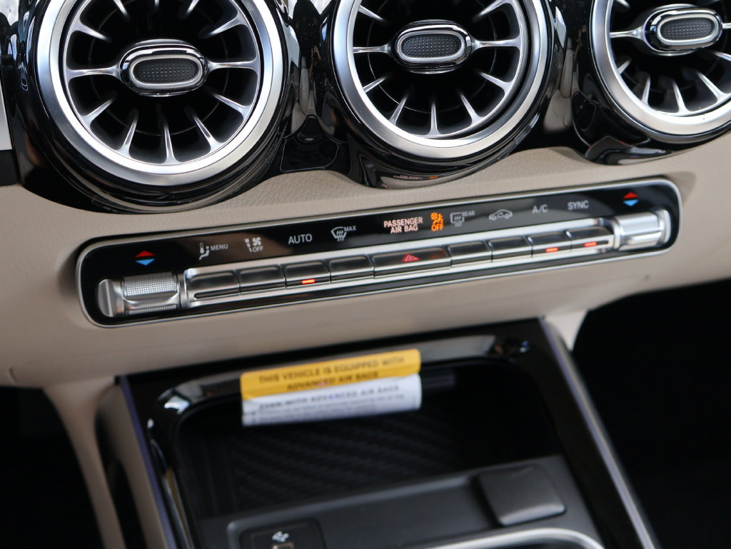 New 2026 Mercedes-Benz GLB 250 4MATIC image 24