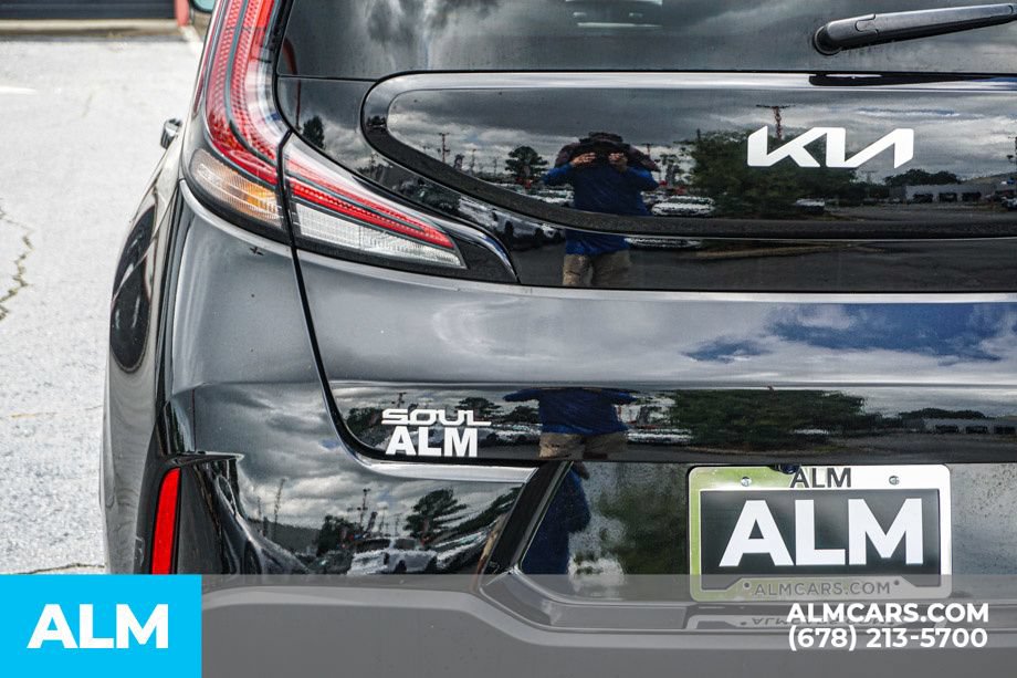 Used 2025 Kia Soul LX w/ LX Technology Package FWD image 14