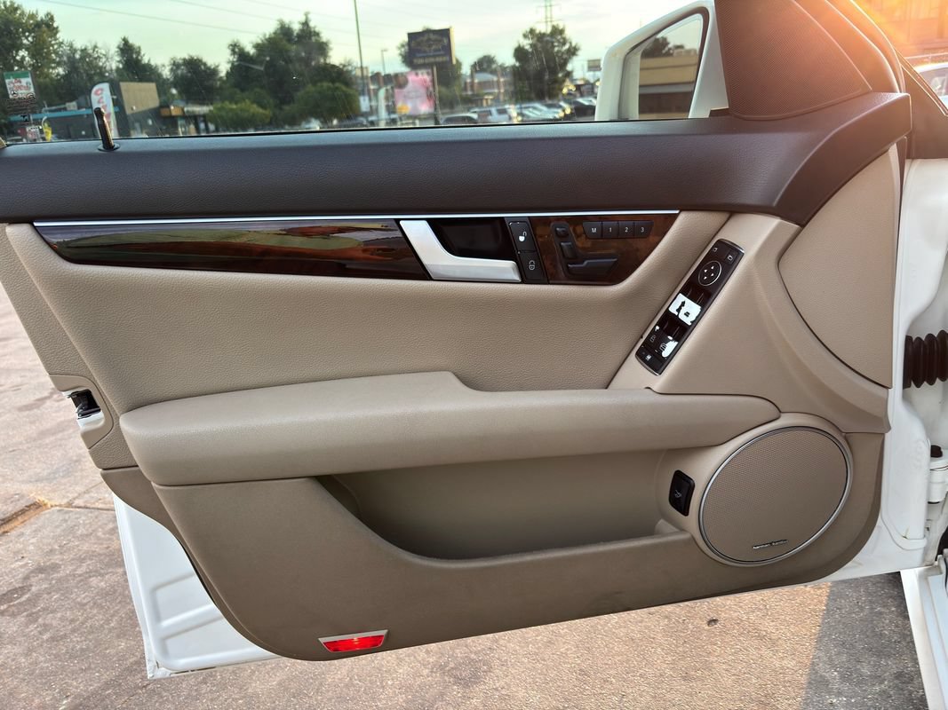 Used 2014 Mercedes-Benz C 250 Sedan image 15