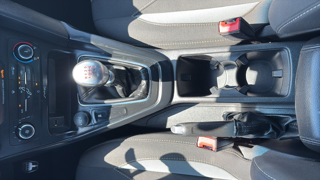 Used 2018 Ford Focus ST FWD image 15