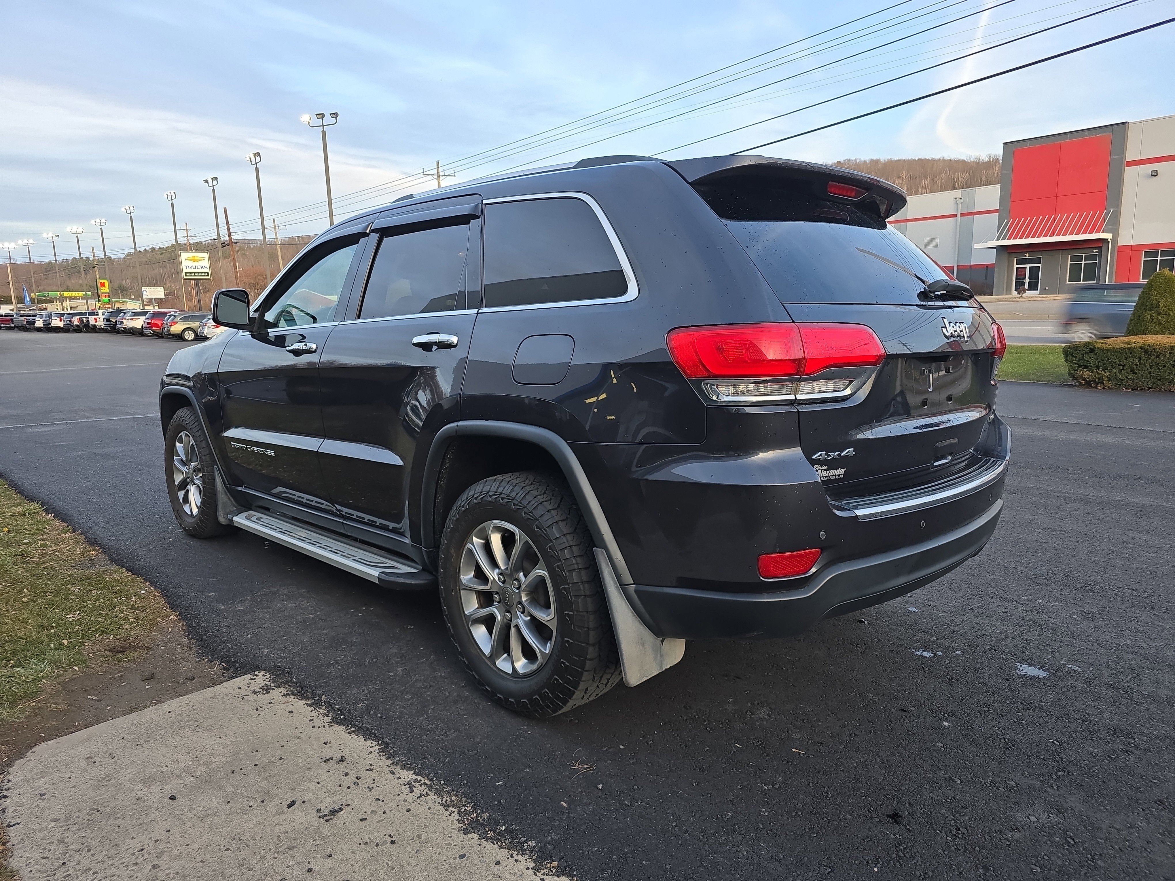 Used 2015 Jeep Grand Cherokee Limited image 6