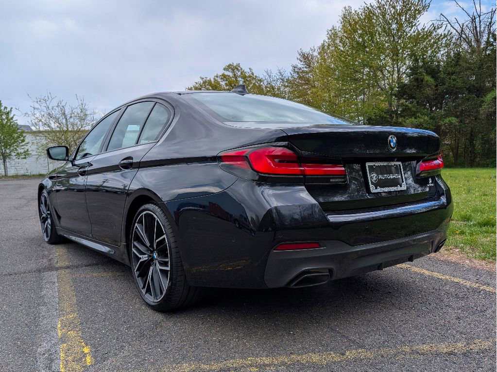 Used 2022 BMW 530i xDrive w/ M Sport Package AWD/4WD image 8