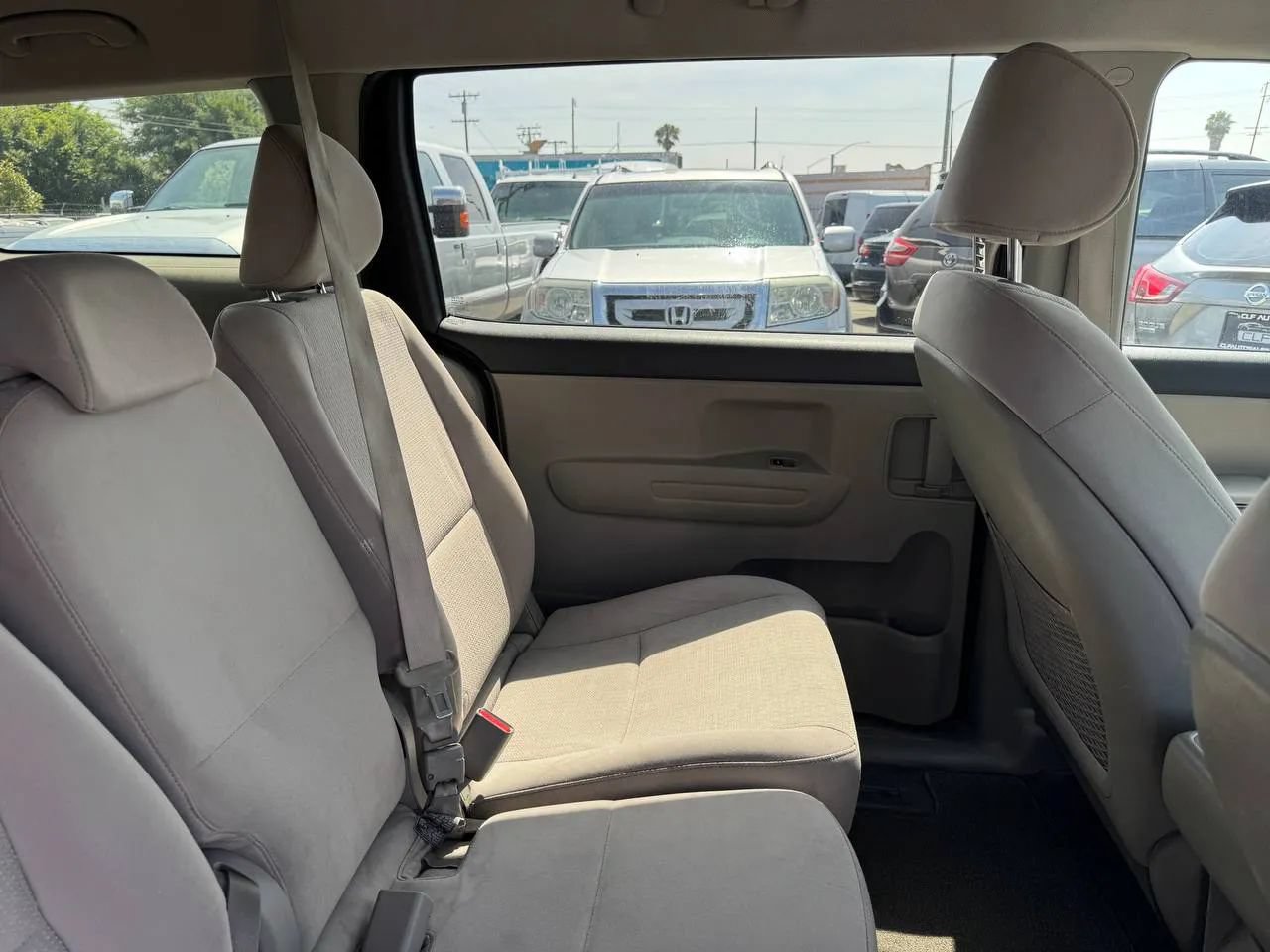 Used 2018 Kia Sedona LX FWD image 15