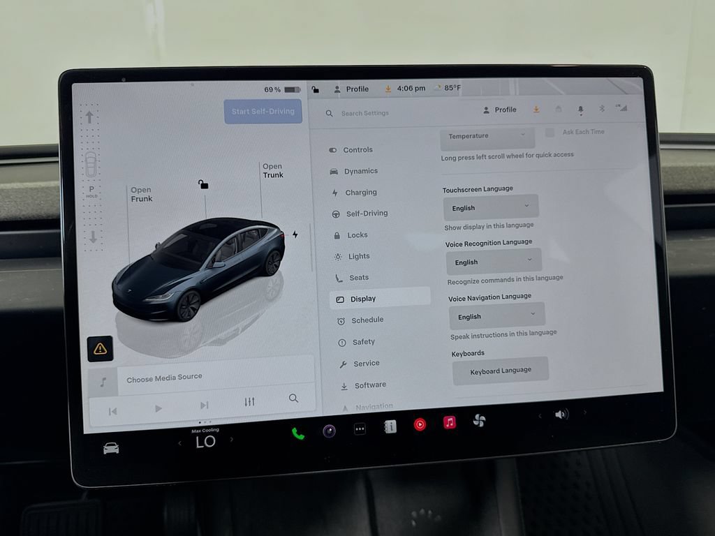 Used 2024 Tesla Model 3 Standard Range RWD image 31