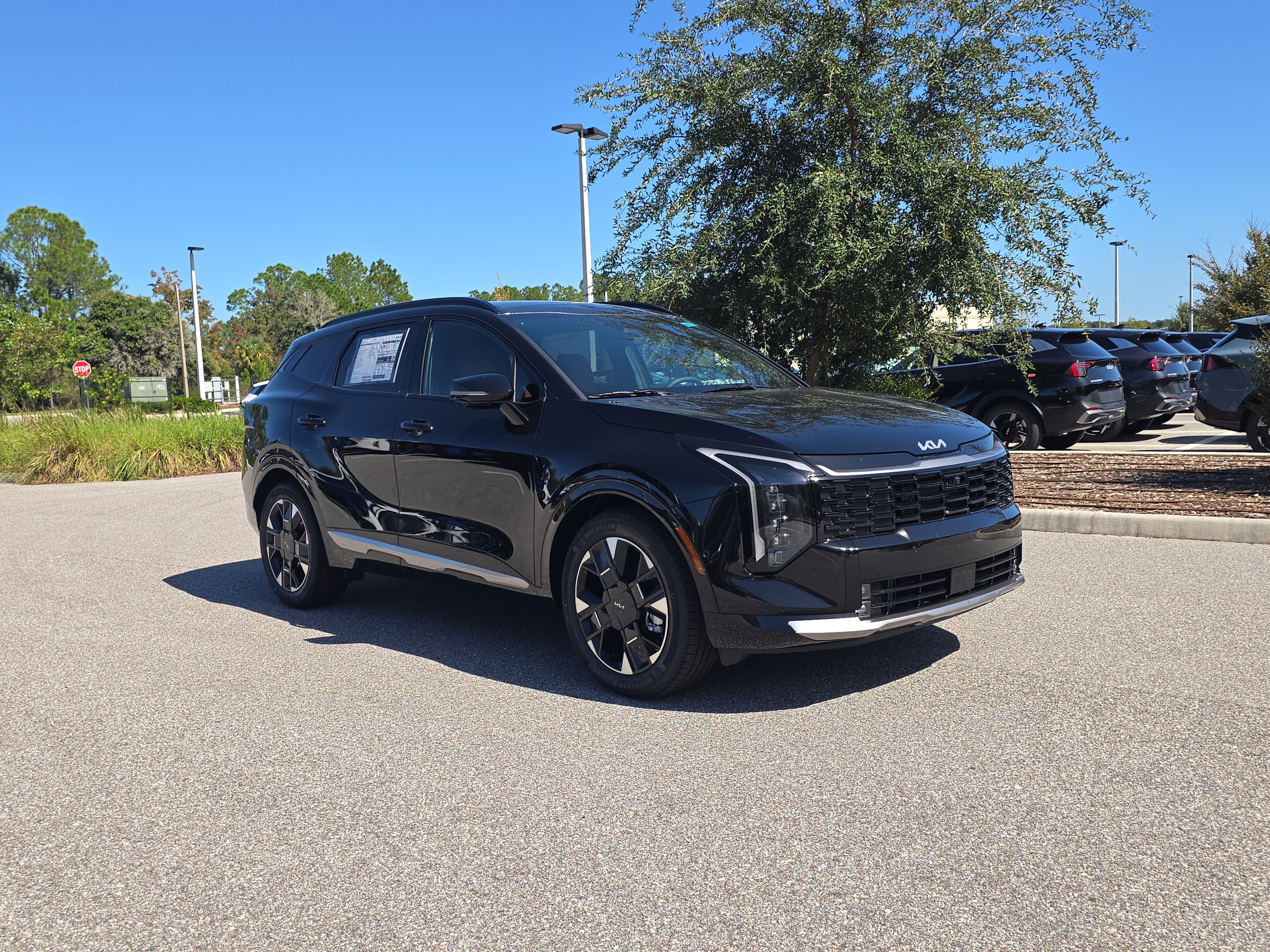 New 2027 Kia Sportage SX FWD image 2