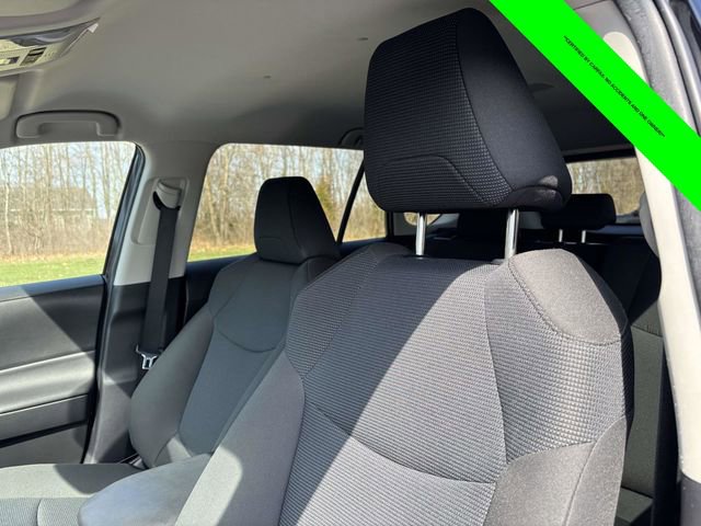 Used 2022 Toyota RAV4 LE image 6