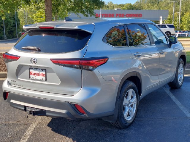 Used 2023 Toyota Highlander L FWD image 25