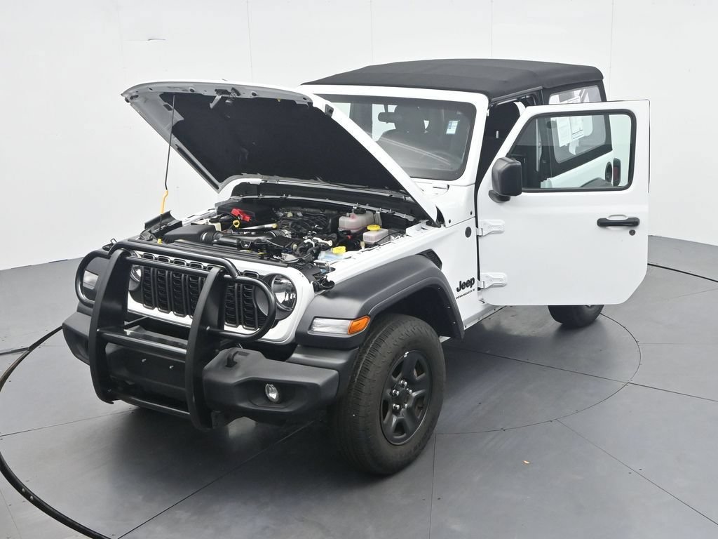 Used 2024 Jeep Wrangler Sport AWD/4WD image 44