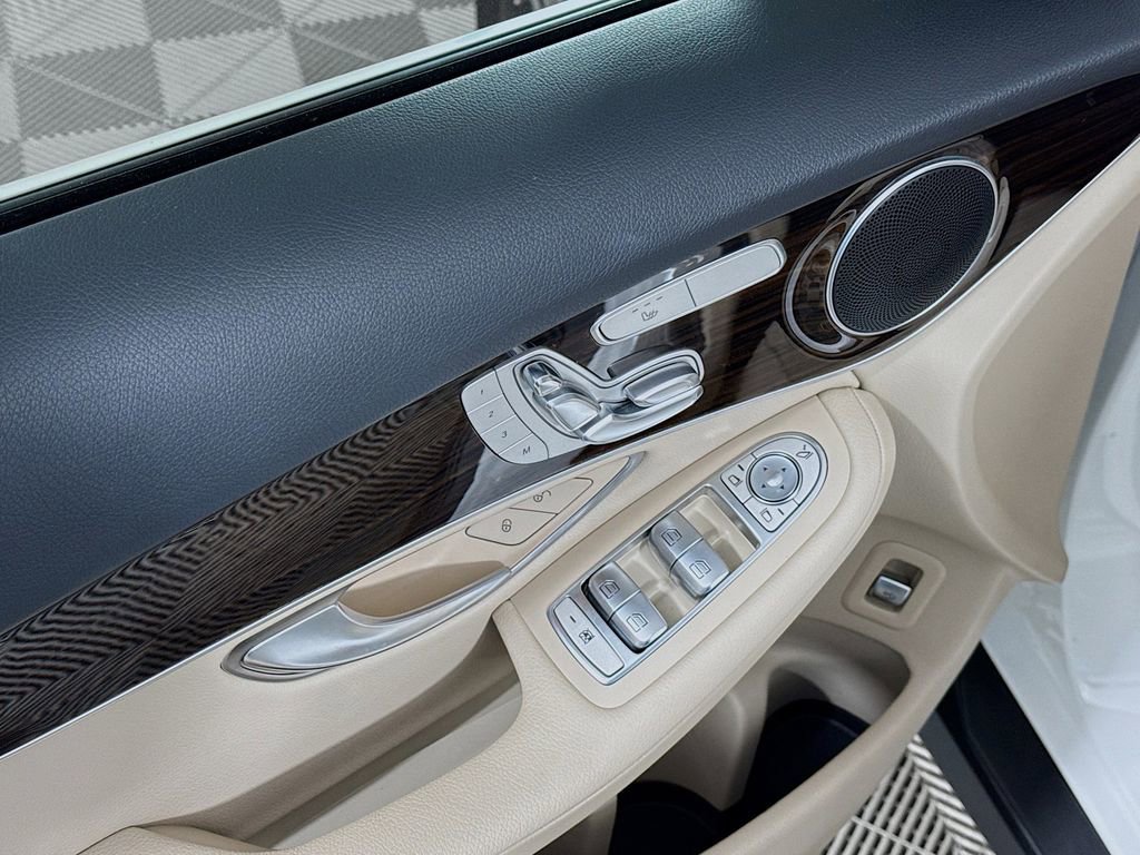 Used 2021 Mercedes-Benz GLC 300 GLC 300 image 18