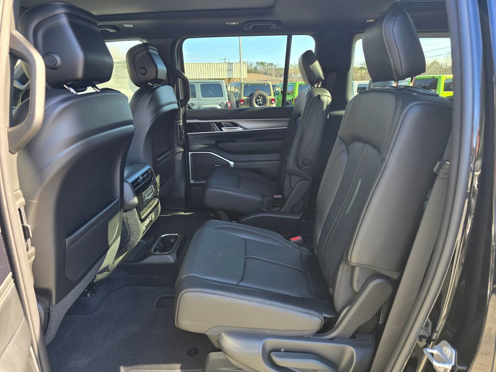 New 2026 Jeep Grand Wagoneer 4WD w/ Premium Group I image 13