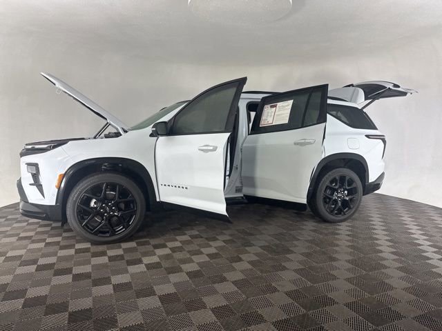 Used 2026 Chevrolet Traverse RS w/ LPO, Floor Liner Package image 12