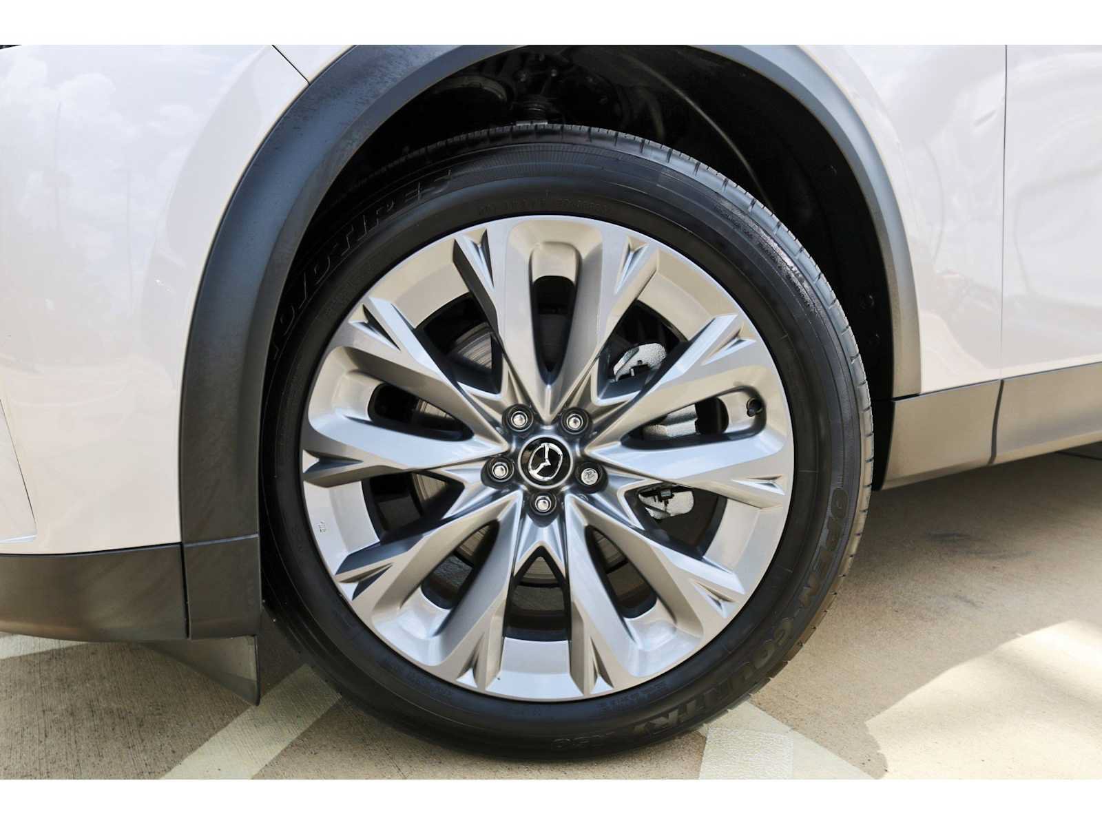Used 2026 MAZDA CX-90 3.3 Turbo w/ Preferred Package AWD/4WD image 31