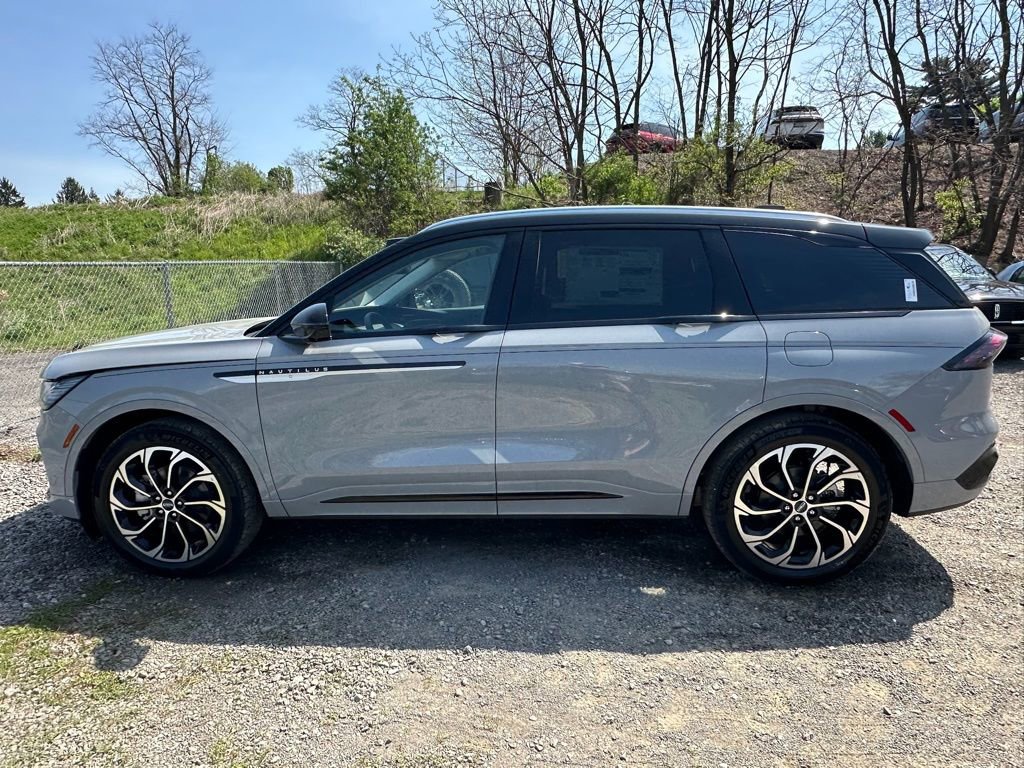 New 2026 Lincoln Nautilus Reserve AWD/4WD image 2