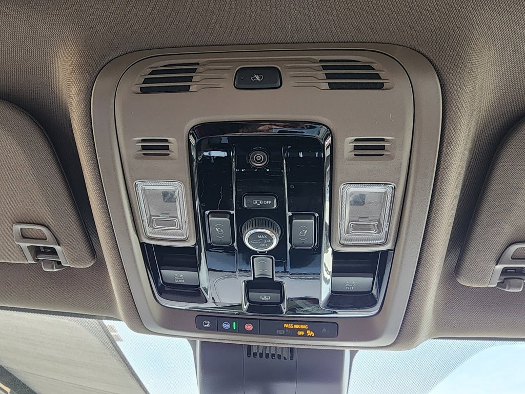 New 2026 GMC Yukon XL Denali w/ Denali Reserve Package image 43