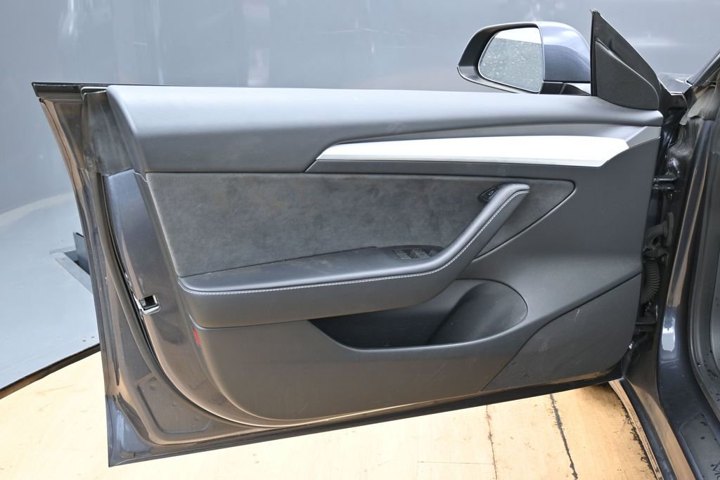 Used 2023 Tesla Model 3 Standard Range RWD image 42