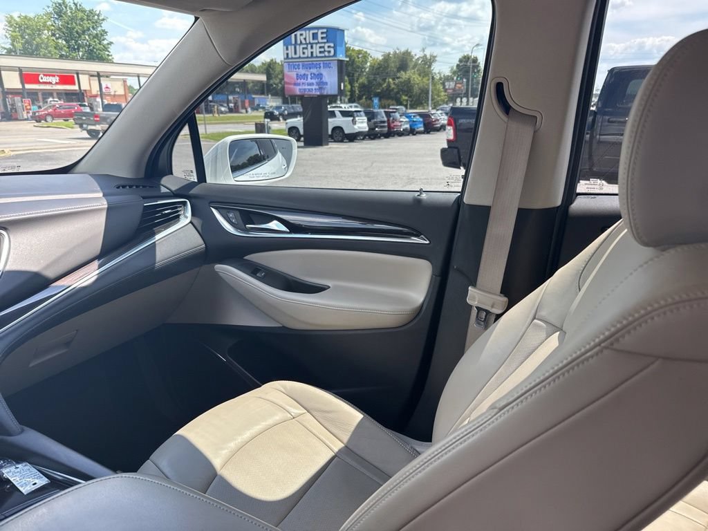 Used 2019 Buick Enclave Essence FWD image 17
