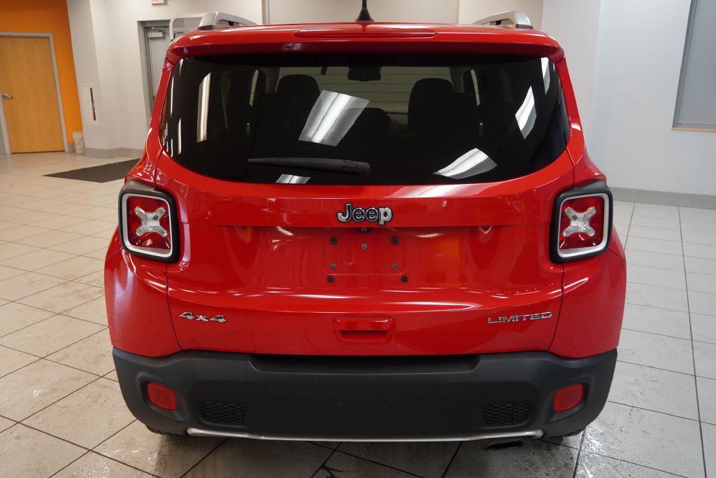 Used 2018 Jeep Renegade Limited AWD/4WD image 11