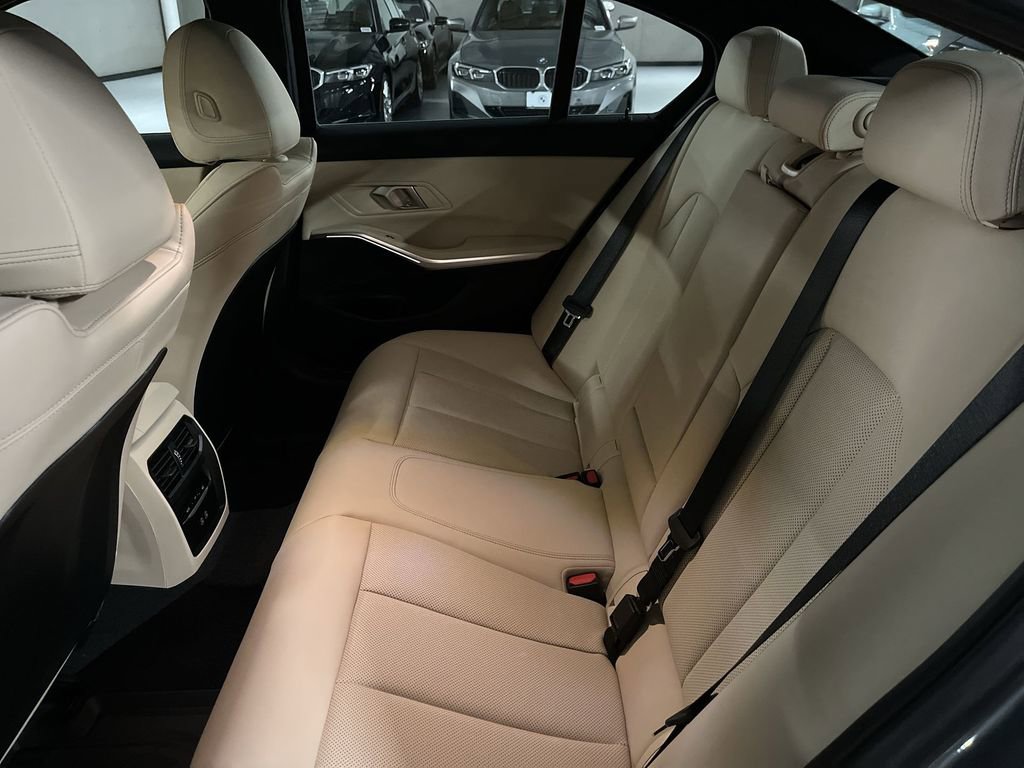 New 2025 BMW 330i xDrive Sedan w/ Convenience Package image 23