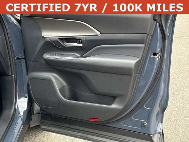 Used 2025 Toyota Grand Highlander XLE image 8