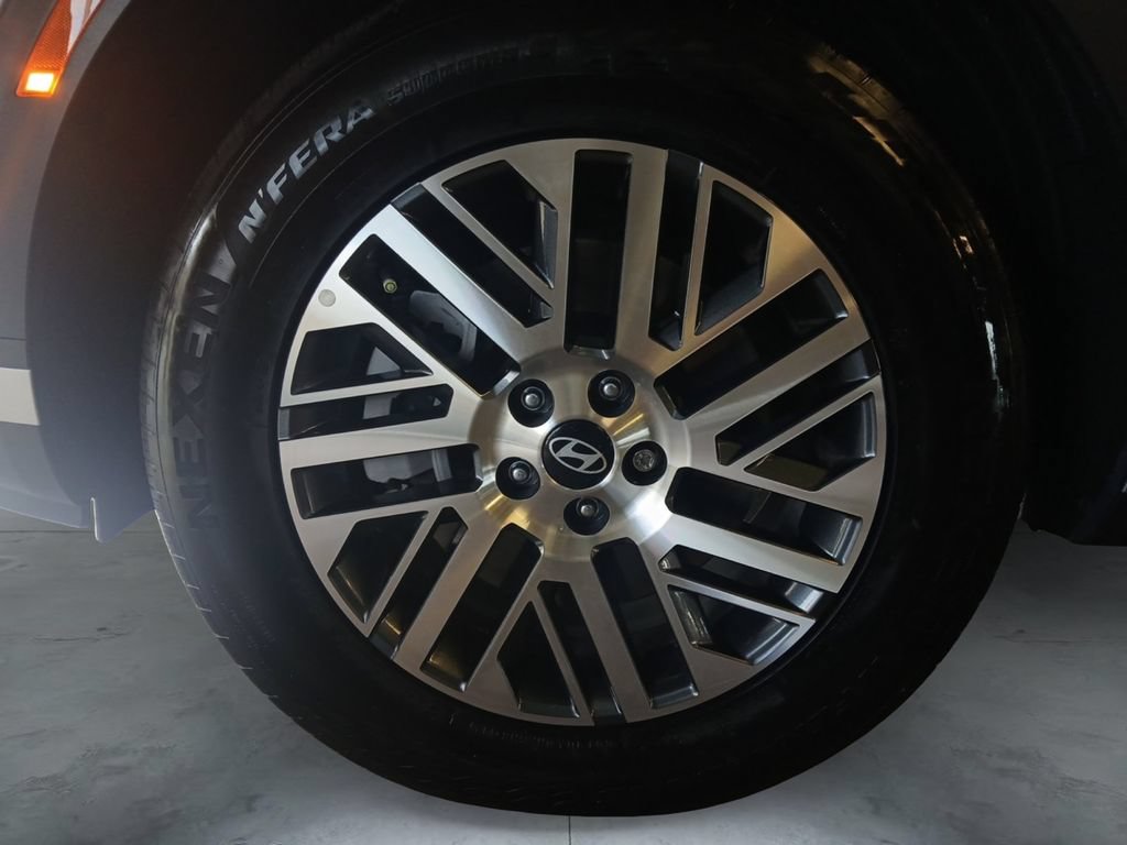 Used 2026 Hyundai Palisade SEL FWD image 14