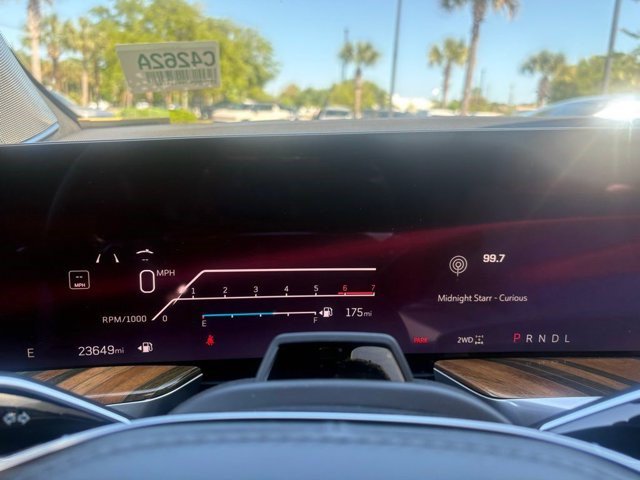 Certified 2025 Cadillac Escalade Sport Platinum AWD/4WD image 18