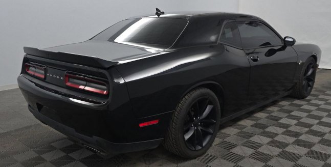 Used 2016 Dodge Challenger R/T Scat Pack image 2