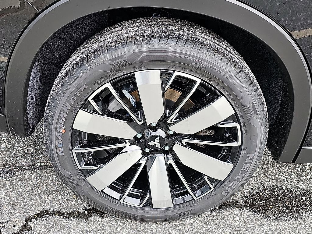 New 2026 Mitsubishi Outlander SE image 5