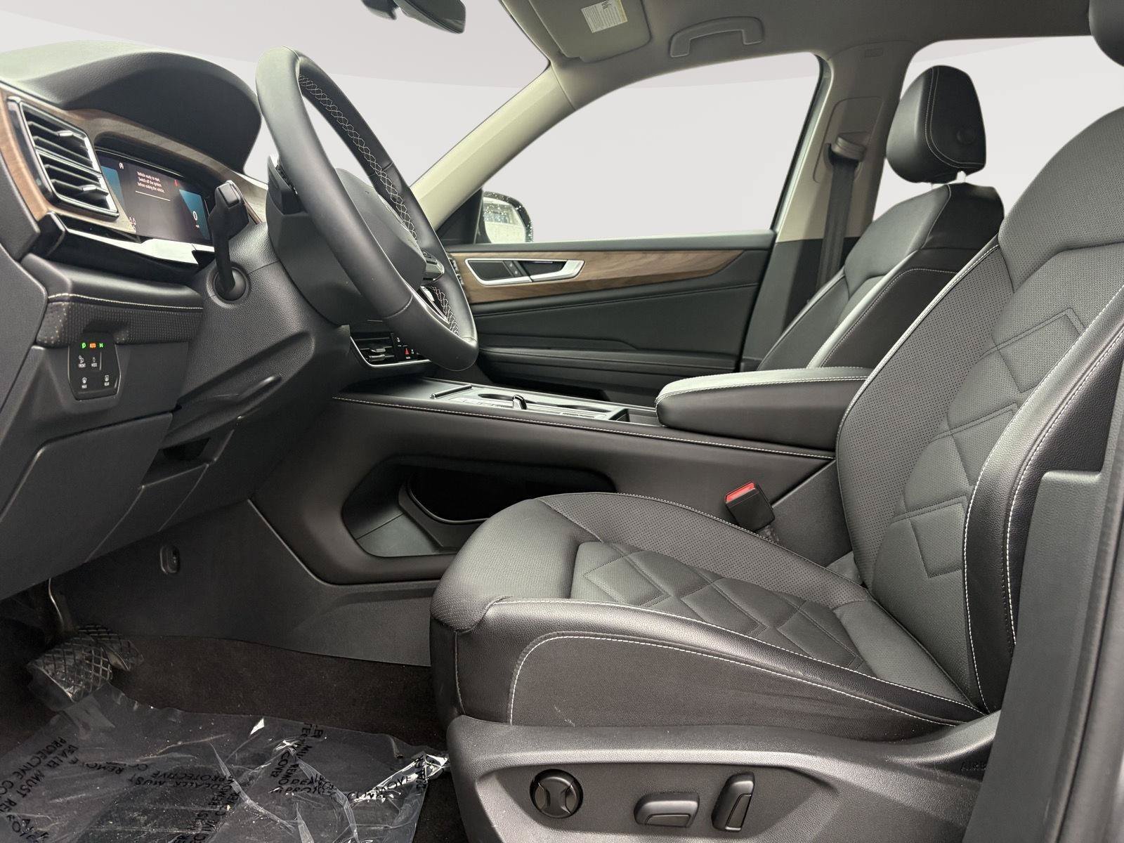 Certified 2024 Volkswagen Atlas SE AWD/4WD image 4