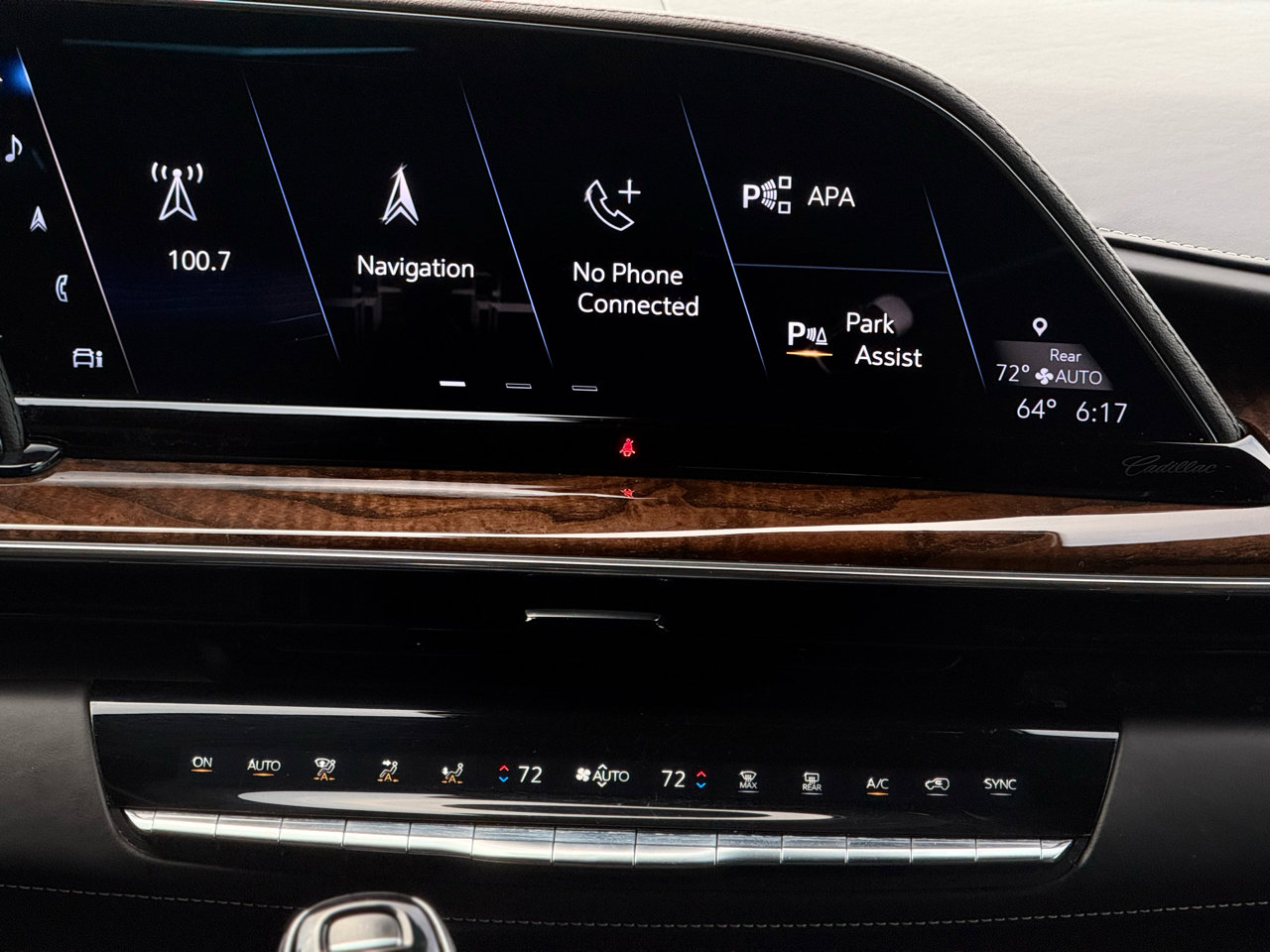 Used 2022 Cadillac Escalade Sport Platinum w/ LPO, ONYX Package image 20