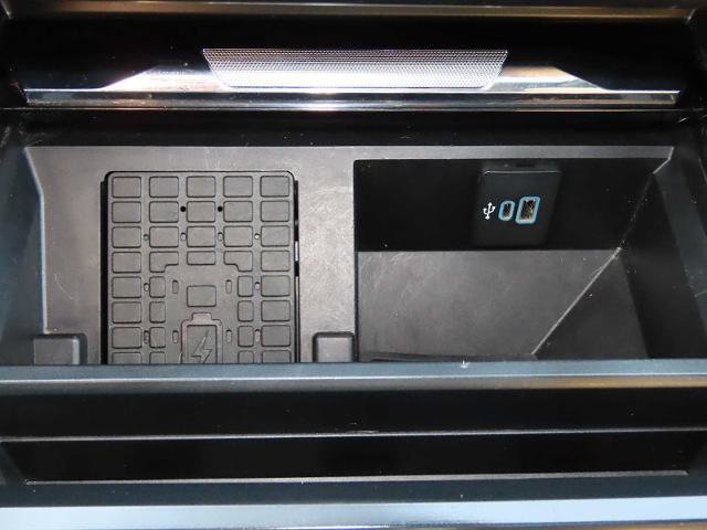 Certified 2024 Ford F350 Lariat w/ Lariat Ultimate Package image 36