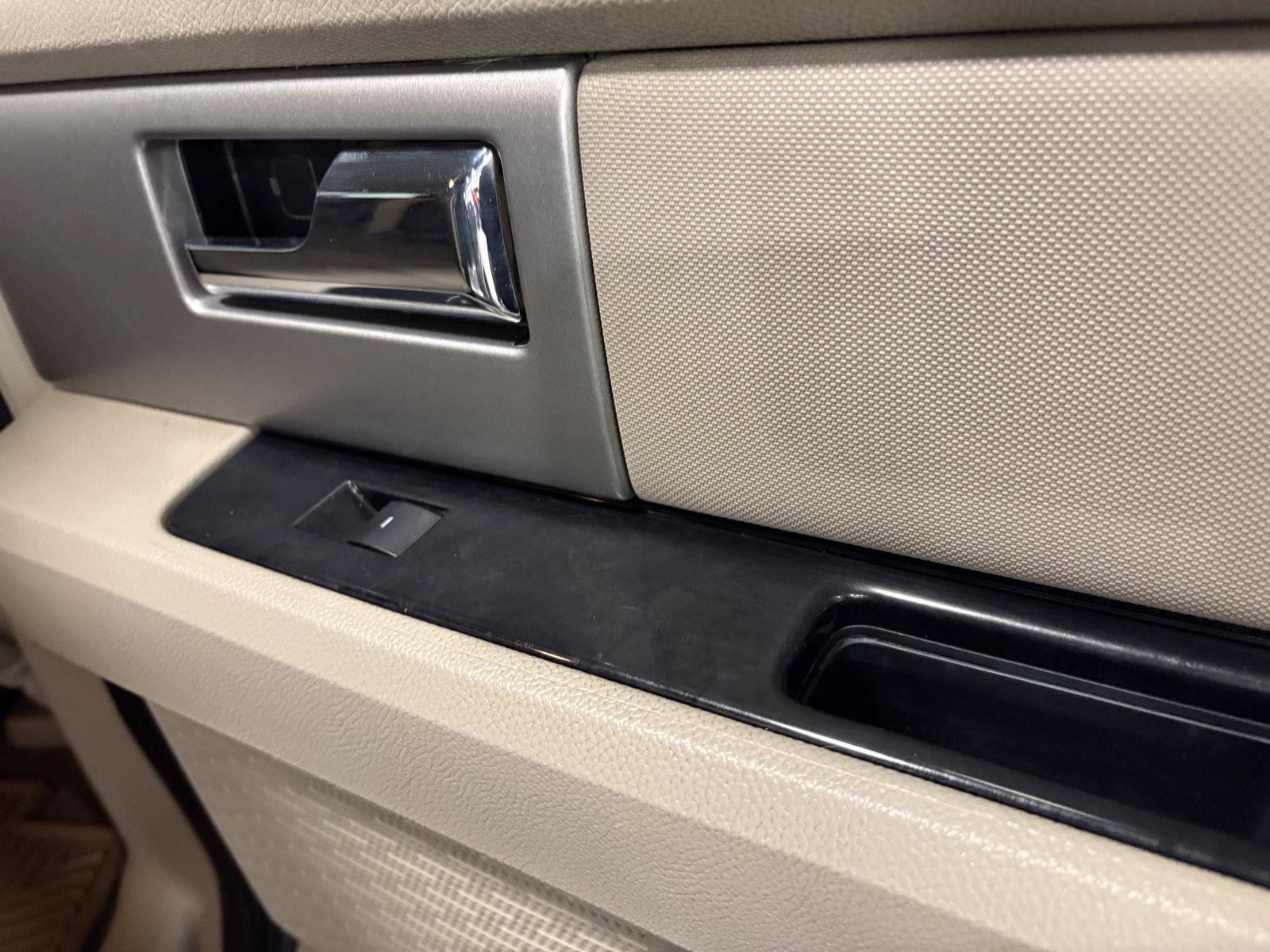 Used 2012 Ford Expedition Limited AWD/4WD image 37