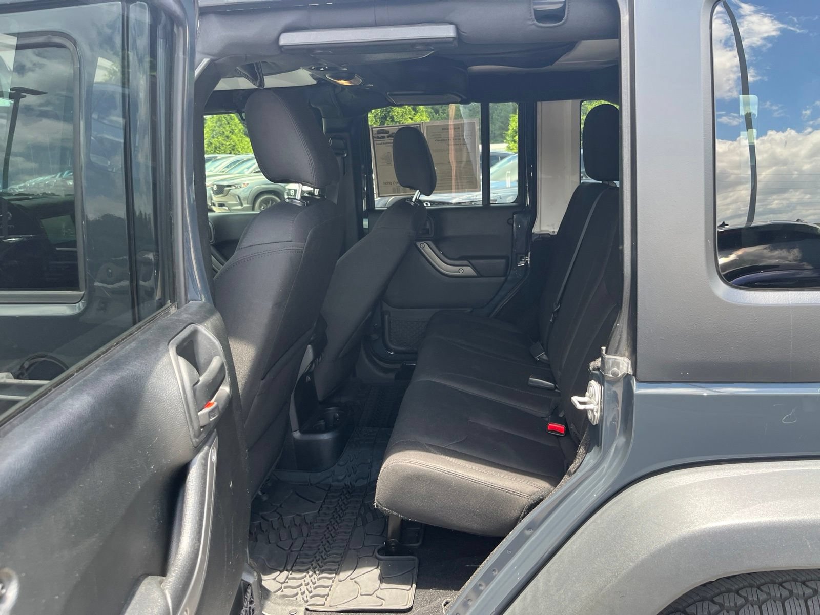 Used 2017 Jeep Wrangler Unlimited Sport w/ Quick Order Package 24S AWD/4WD image 23