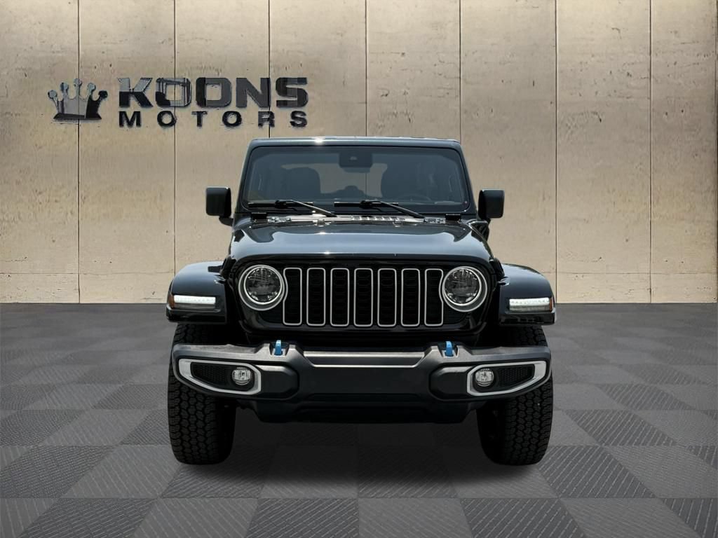 Used 2024 Jeep Wrangler Unlimited Sahara AWD/4WD image 8