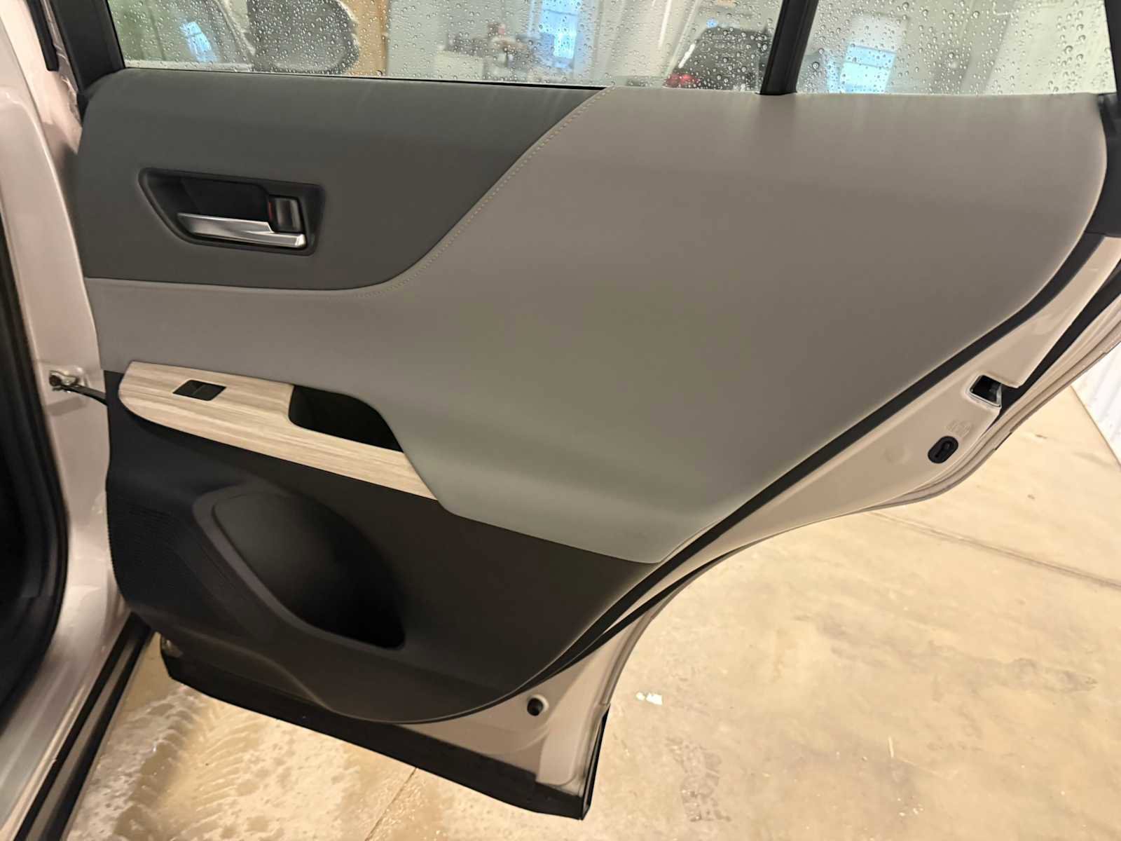 Certified 2021 Toyota Venza Limited image 27