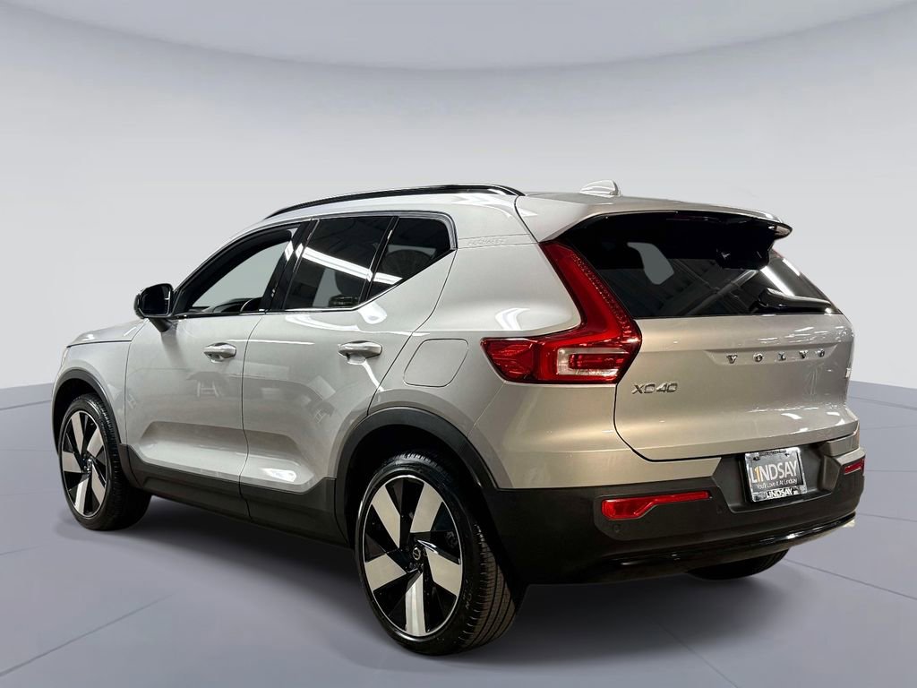 Used 2024 Volvo XC40 Recharge Plus w/ Protection Package Premier image 12